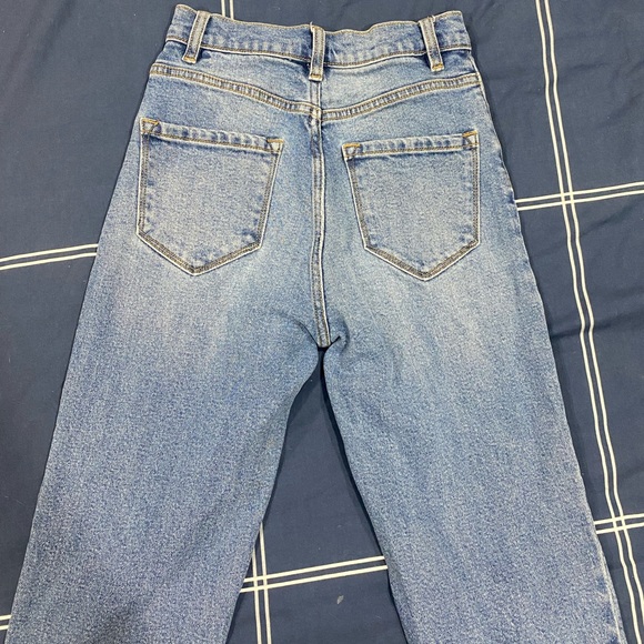 Fashion Nova Mom Jeans - Picture 3 of 5